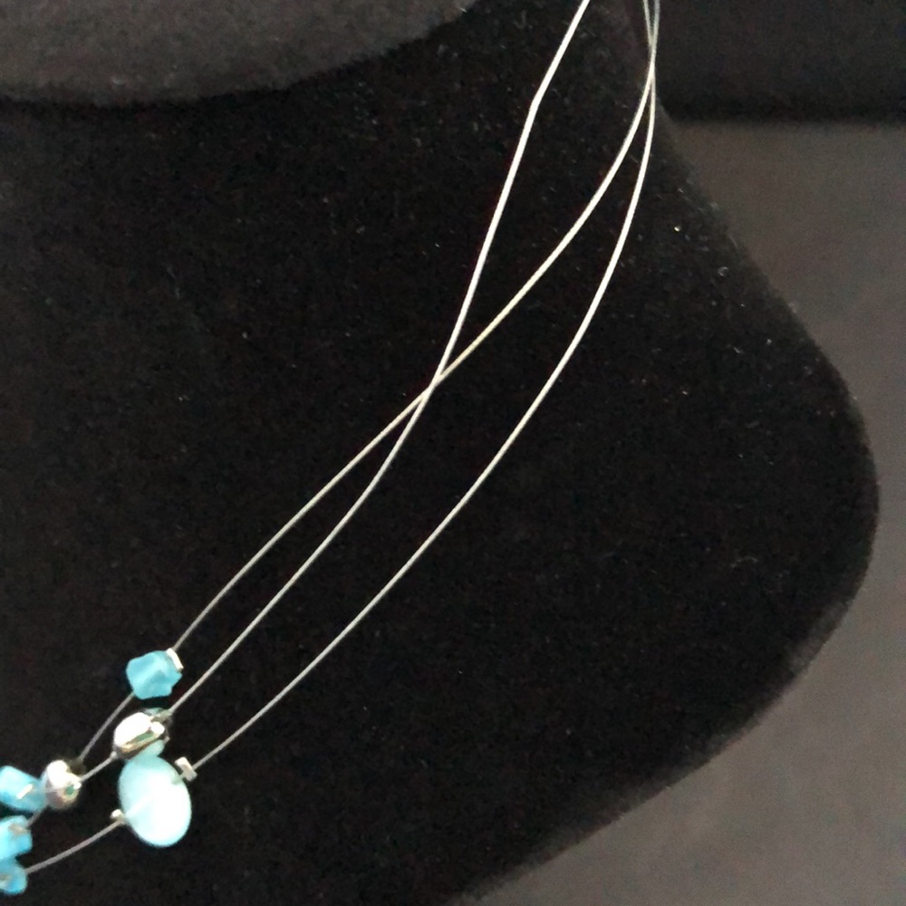 Lia Sophia necklace. - Picture 3 of 6